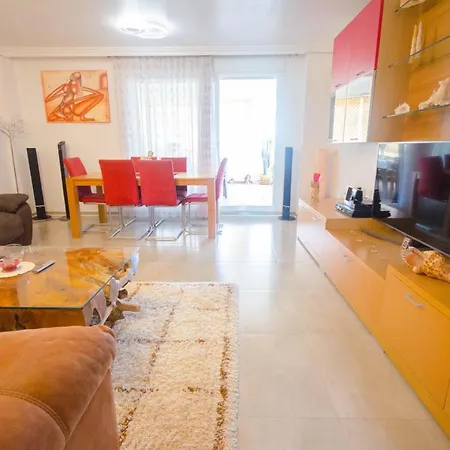 Selwo Apartment- Very Close To The Beach And With A Magnificent Terrace *