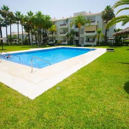 Selwo Apartment- Very Close To The Beach And With A Magnificent Terrace Apartment Estepona
