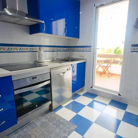 아파트 Selwo Apartment- Very Close To The Beach And With A Magnificent Terrace *