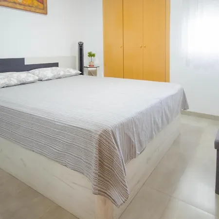 아파트 Selwo Apartment- Very Close To The Beach And With A Magnificent Terrace